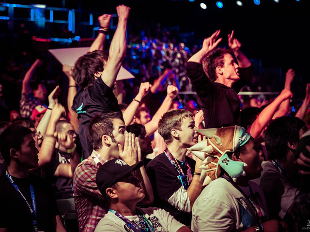 丛声东击西 丛声东击西